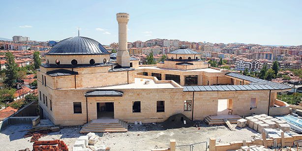 Turkey’s first-ever complex housing both a mosque and a cemevi is seen in this photo.(Photo: Sunday's Zaman)